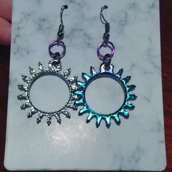 Earrings - Picture 2 of 2